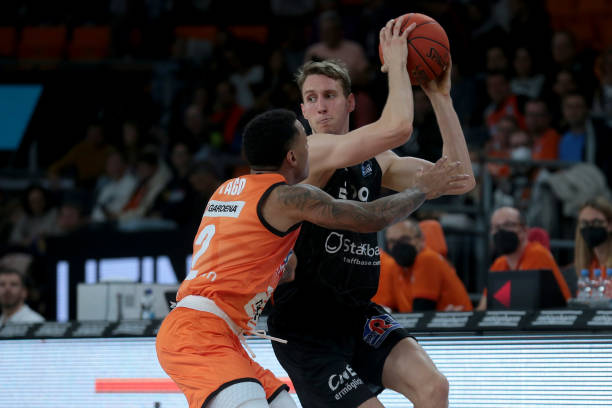 而是指球员 而是指球员